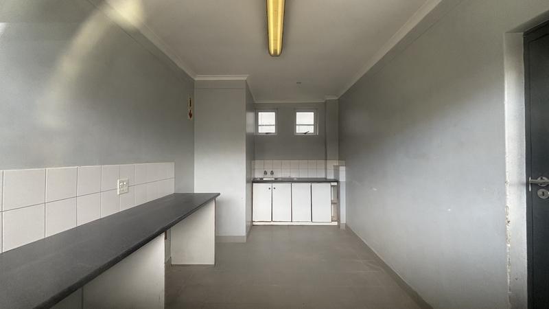 To Let commercial Property for Rent in Paarden Eiland Western Cape
